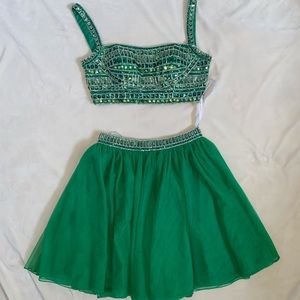 SHERRI HILL green two piece beaded set